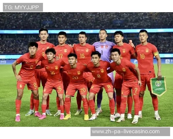 男足中国迎战卡塔尔力争胜利全力以赴展现团队精神与拼搏意志